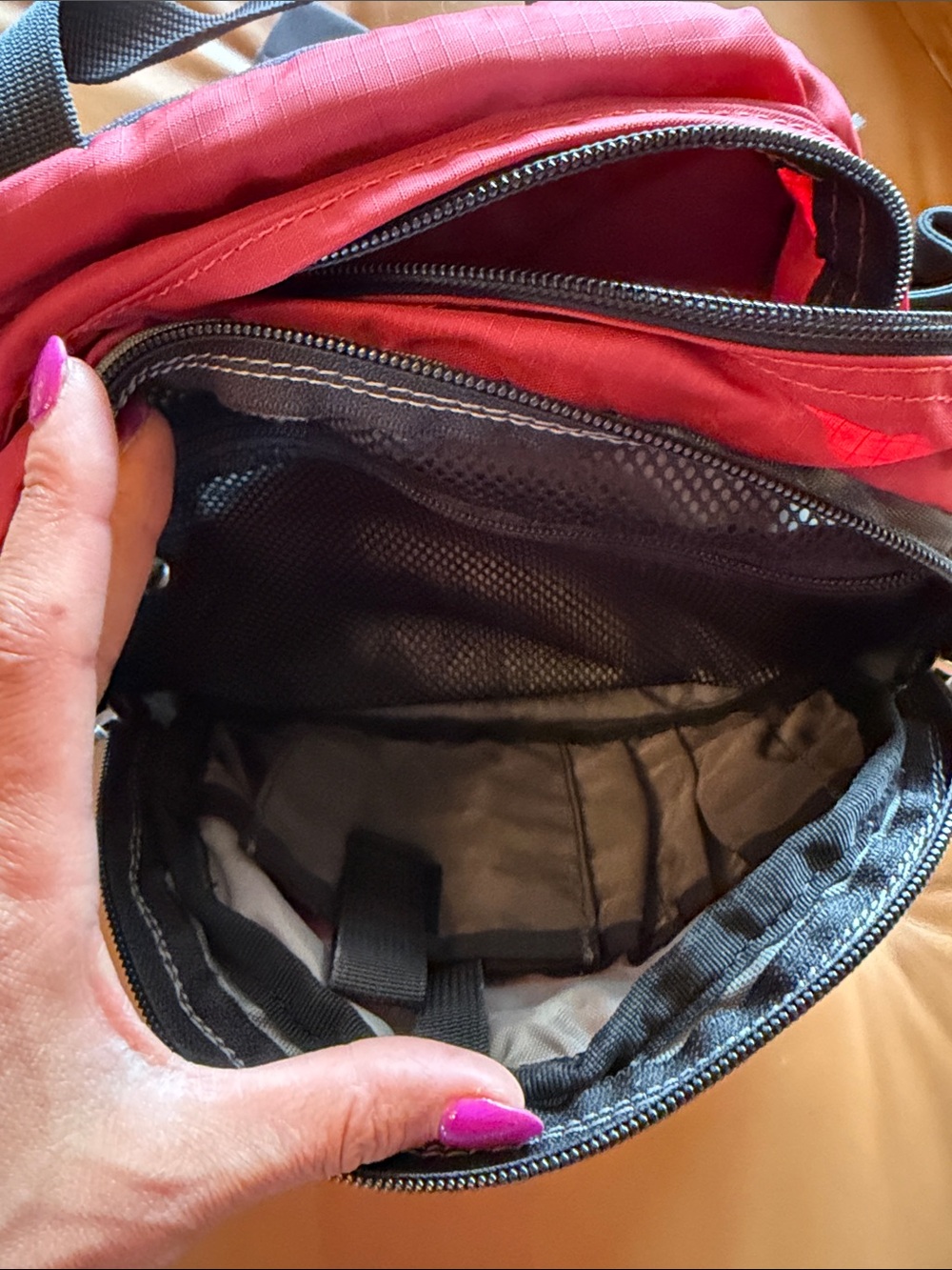 Vintage REI Gray and Red Waist Pack with Front Mesh Pocket - Picture 5 of 8